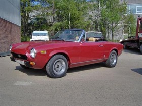 Fiat 124 Syder classic Italian sports car